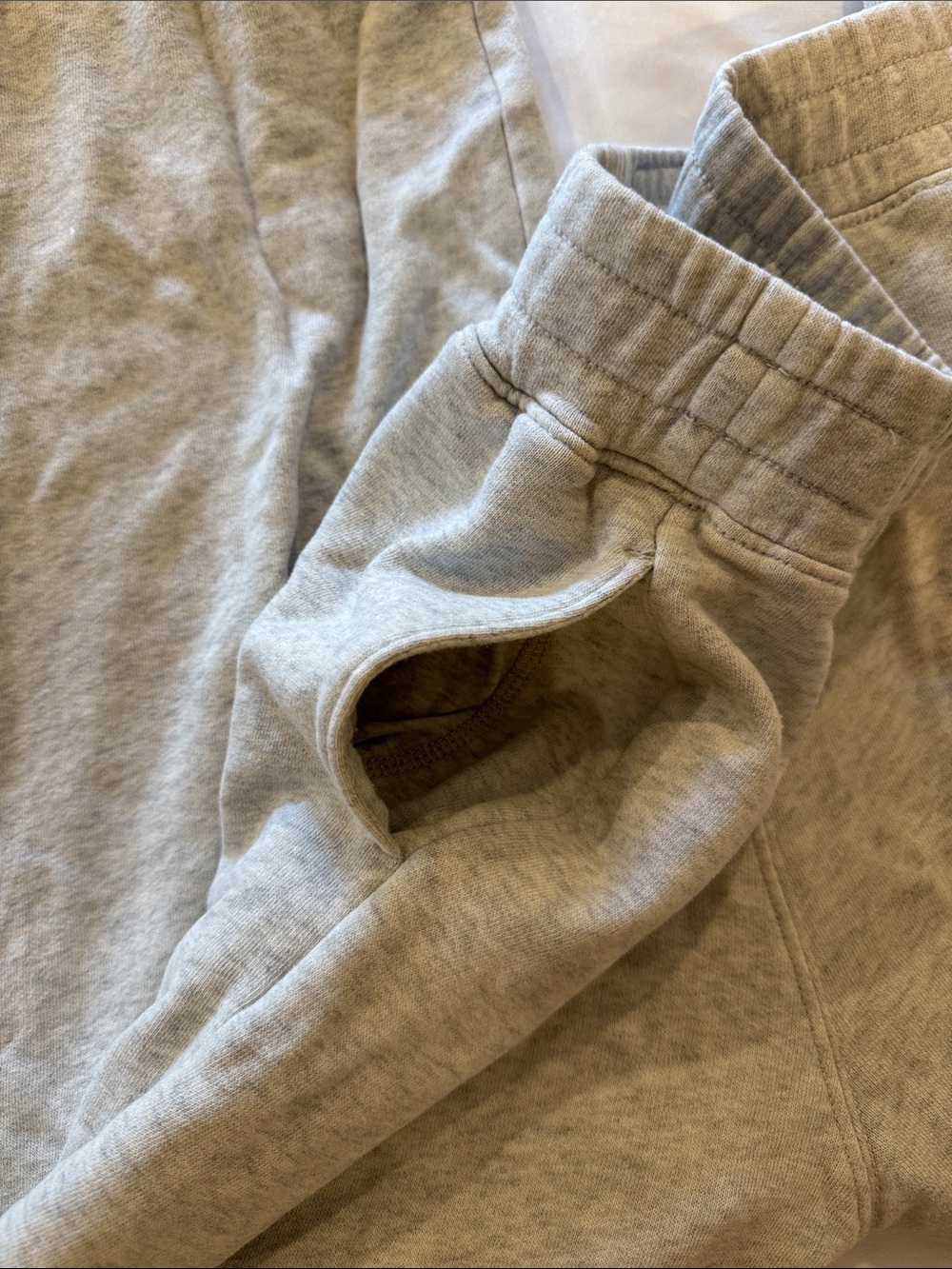 Hollister Ultra High-Rise Jogger Sweatpants. - Picture 6 of 7
